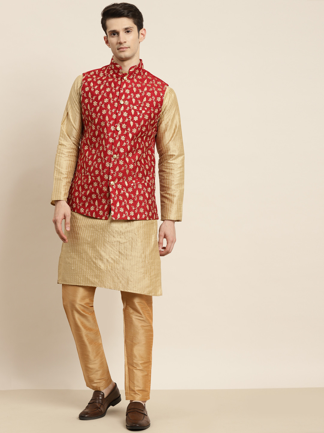SOJANYA Men Golden & Red Kurta with Churidar & Nehru Jacket