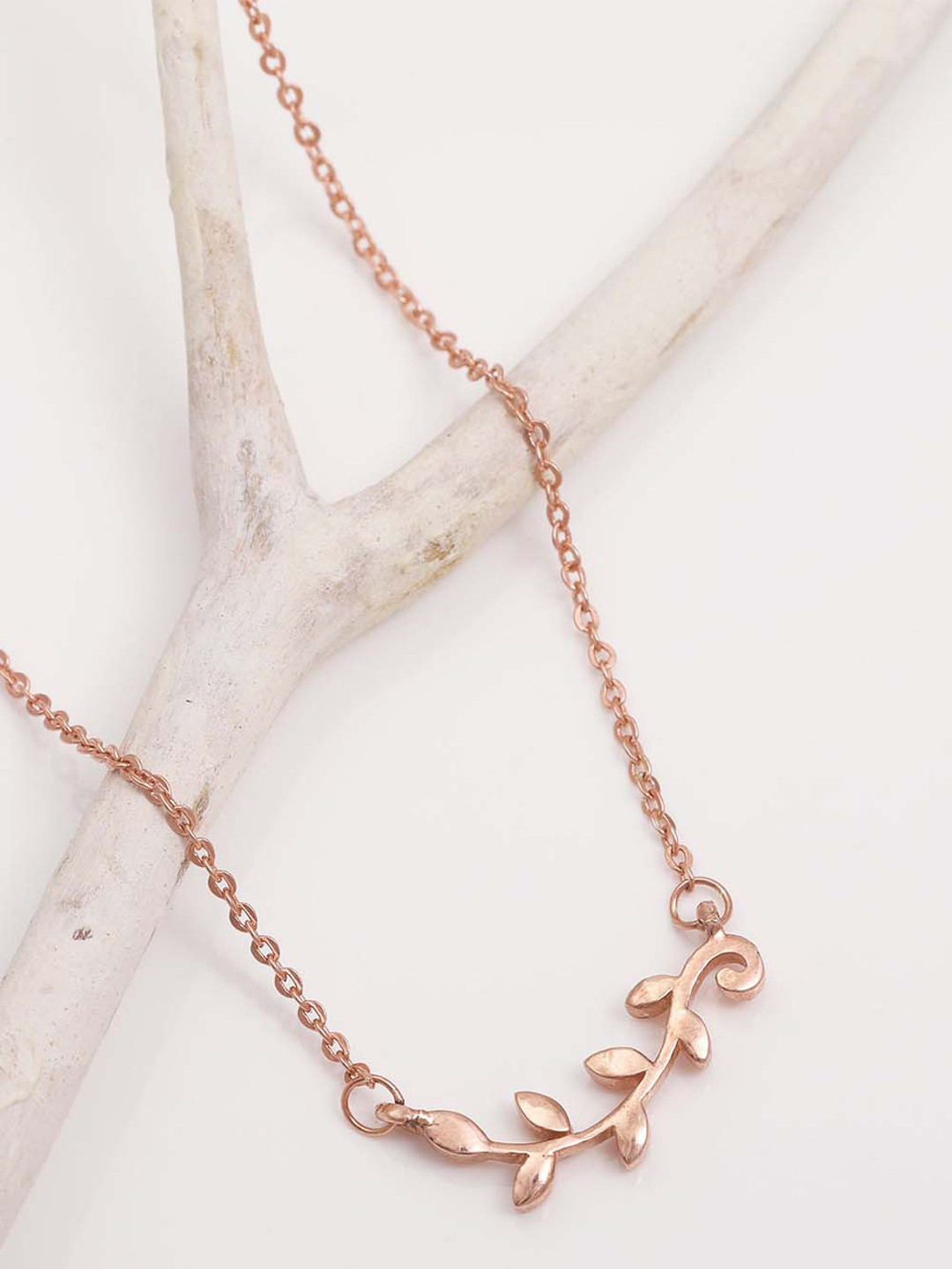 GIVA 925 Sterling Silver Rose Gold Plated Minimal Leaf Pendant