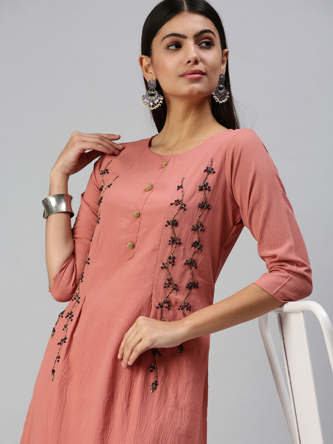 SHOWOFFFF Women Mauve Embroidered Crepe Kurta