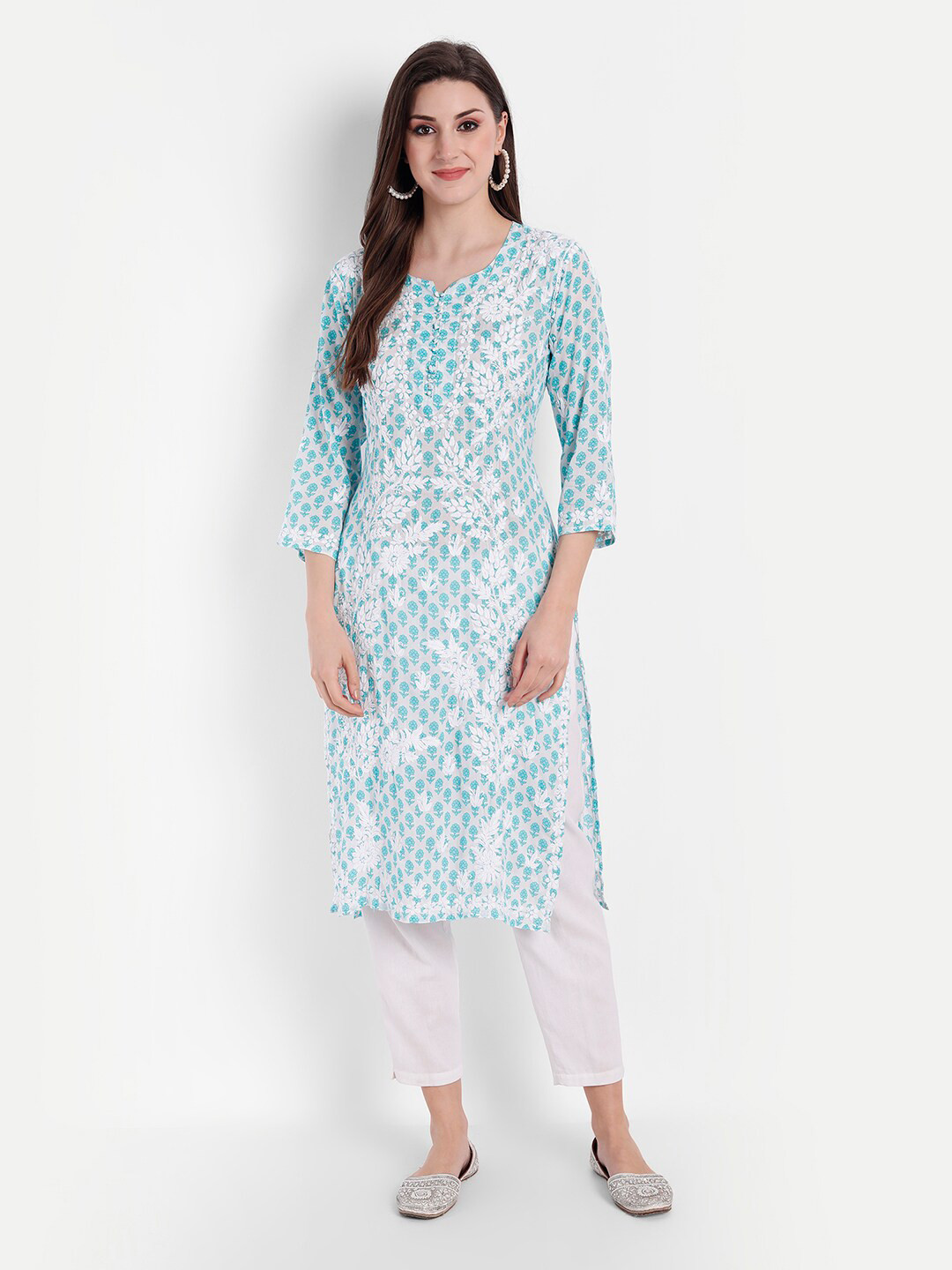 Indiankala4u Women Blue & White Floral Embroidered Chikankari Straight Kurta