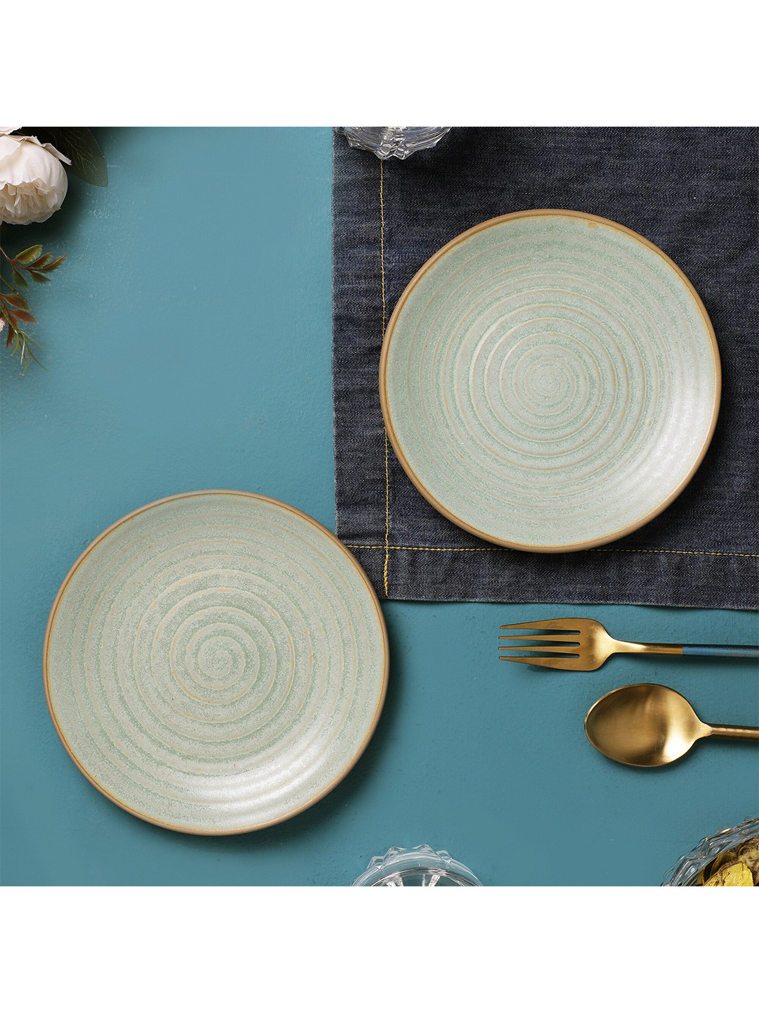 The Decor Mart Set Of 2 Green Geometric Textured Ceramic Matte Plates