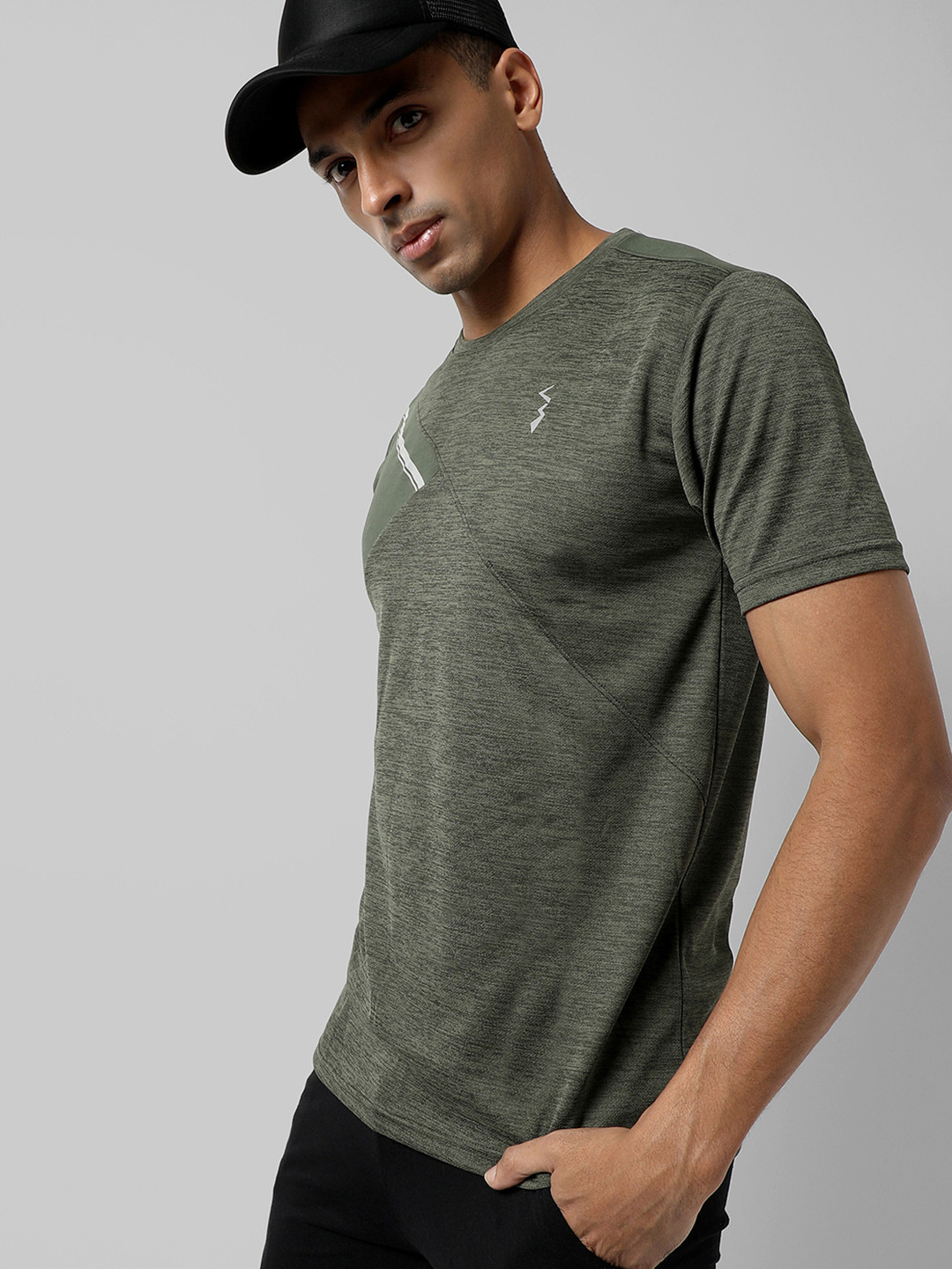 Campus Sutra Men Olive Green Outdoor T-shirt