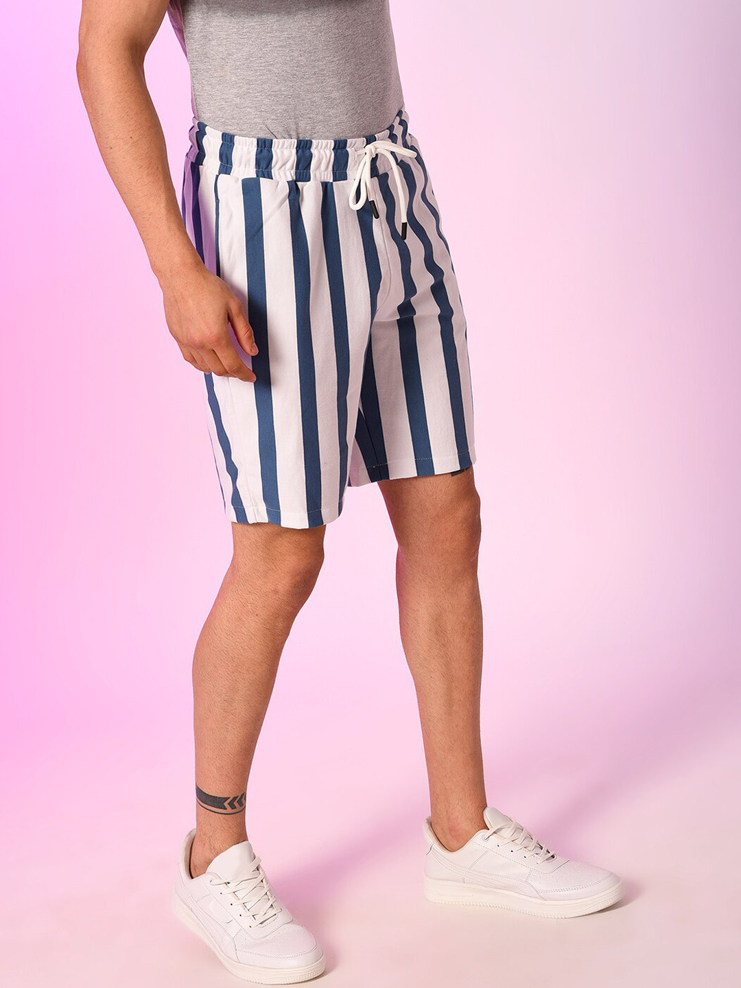 Campus Sutra Men White & Blue Striped Outdoor Shorts