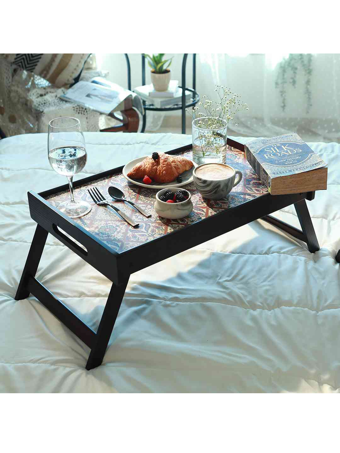 Wonderchef Brown & Off-White Casablanca Medallion Bed Tray
