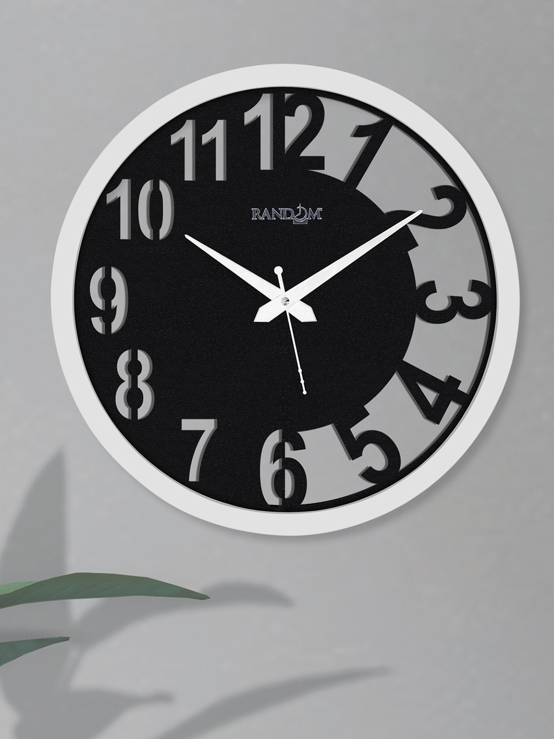RANDOM Black Plastic Large Display Round Battery Analogue Wall Clock-30cm