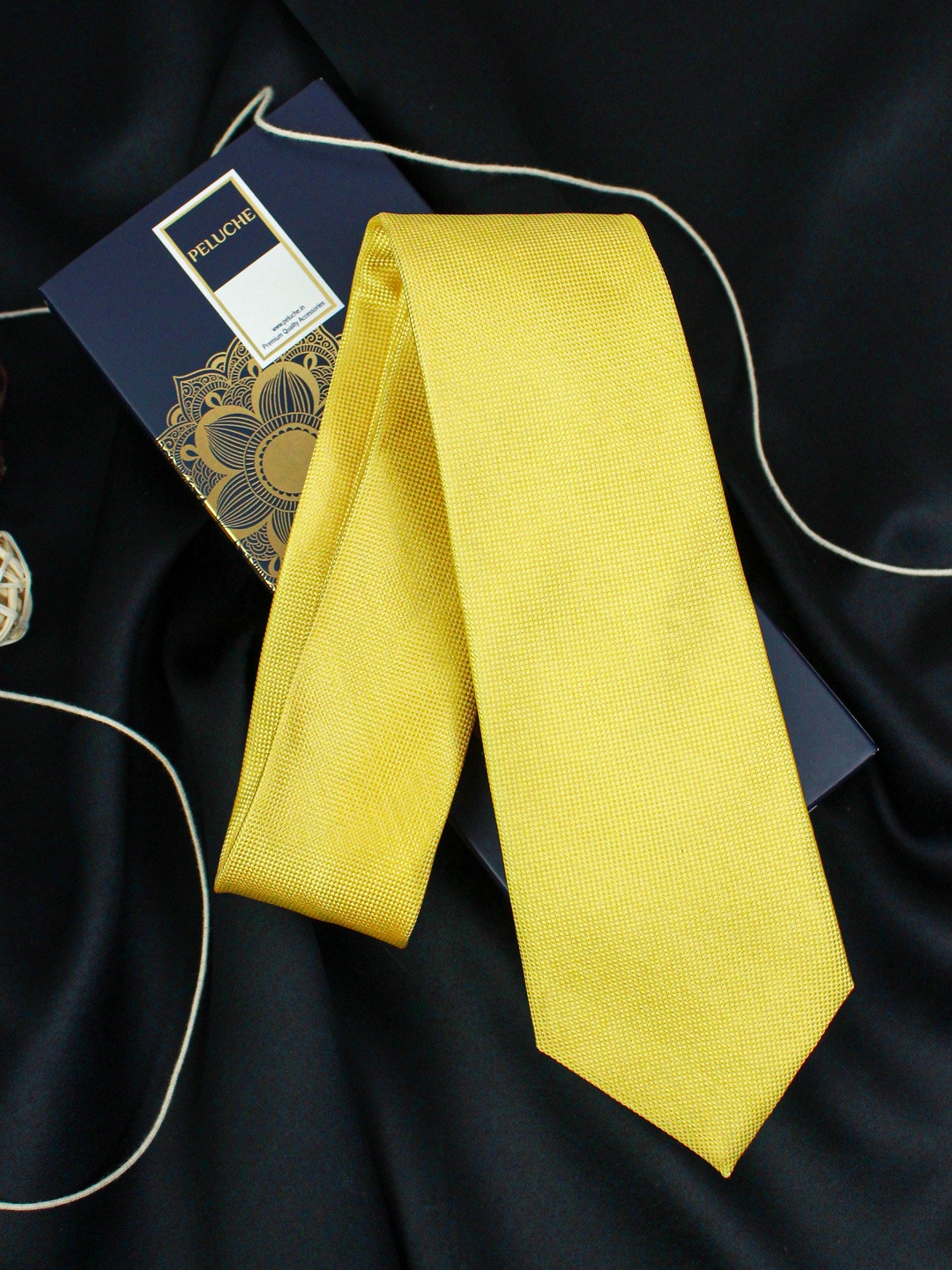 PELUCHE Men Yellow Broad Tie