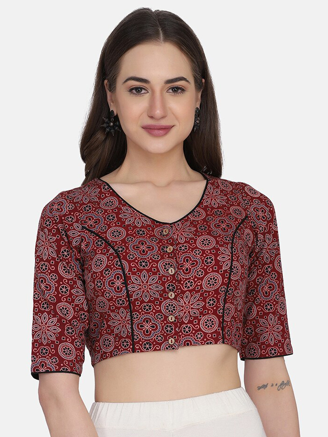 THE WEAVE TRAVELLER Women Maroon & Black Printed Readymade Cotton Saree Blouse