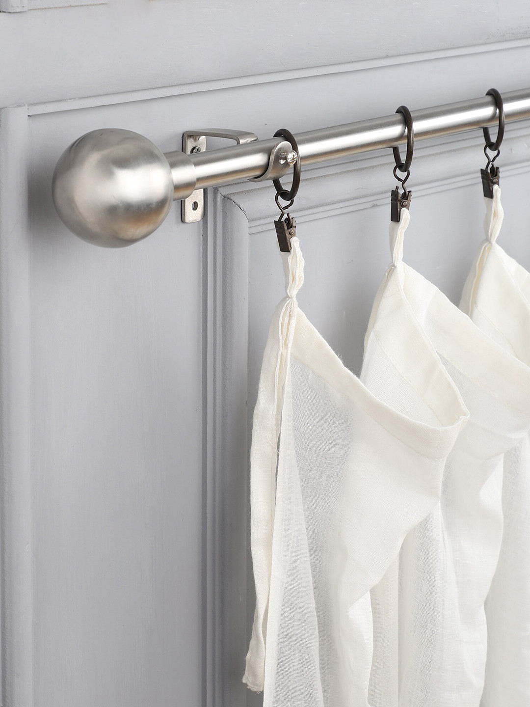 The Decor Mart Extendable Curtain Rod With  Finial