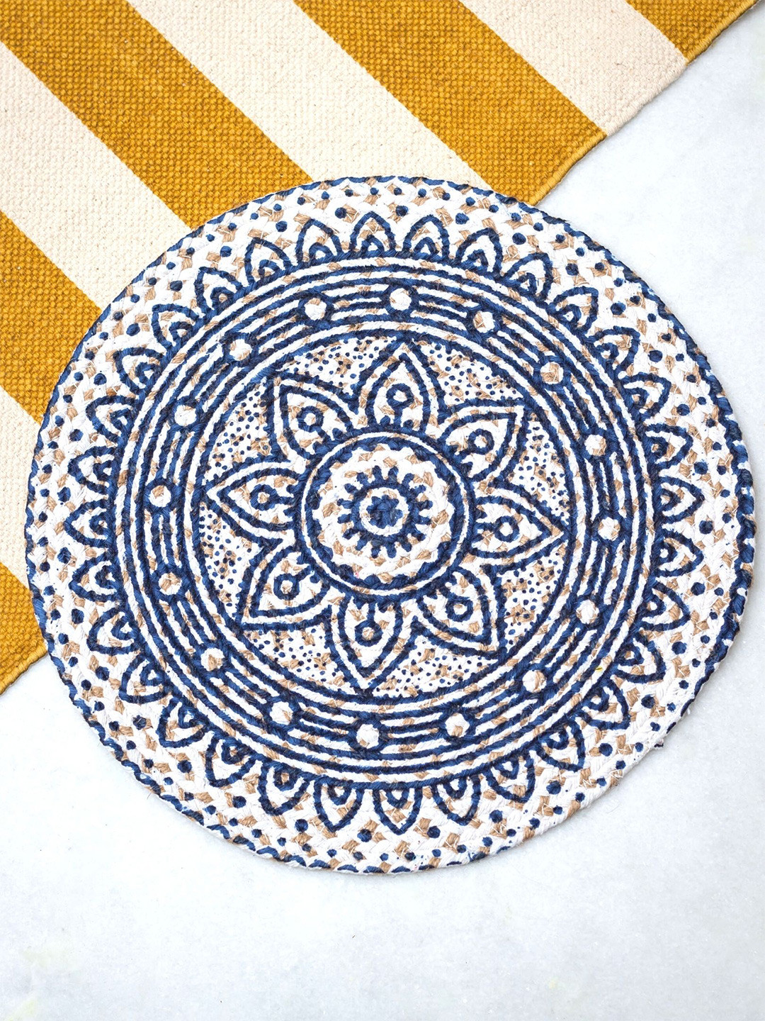 JASMEY HOMES Blue & White Set of 2 Reversible Round Cotton Table Placemats