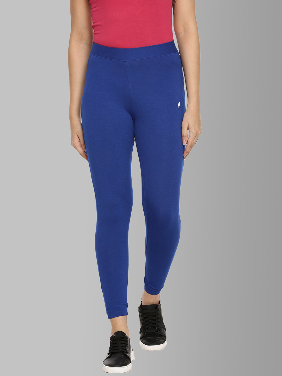 Feather Soft Elite Women Blue Solid Tights