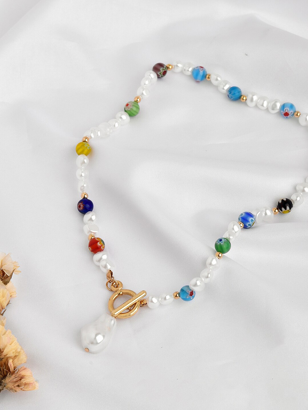 JOKER & WITCH White & Blue Polished Pearl Chain