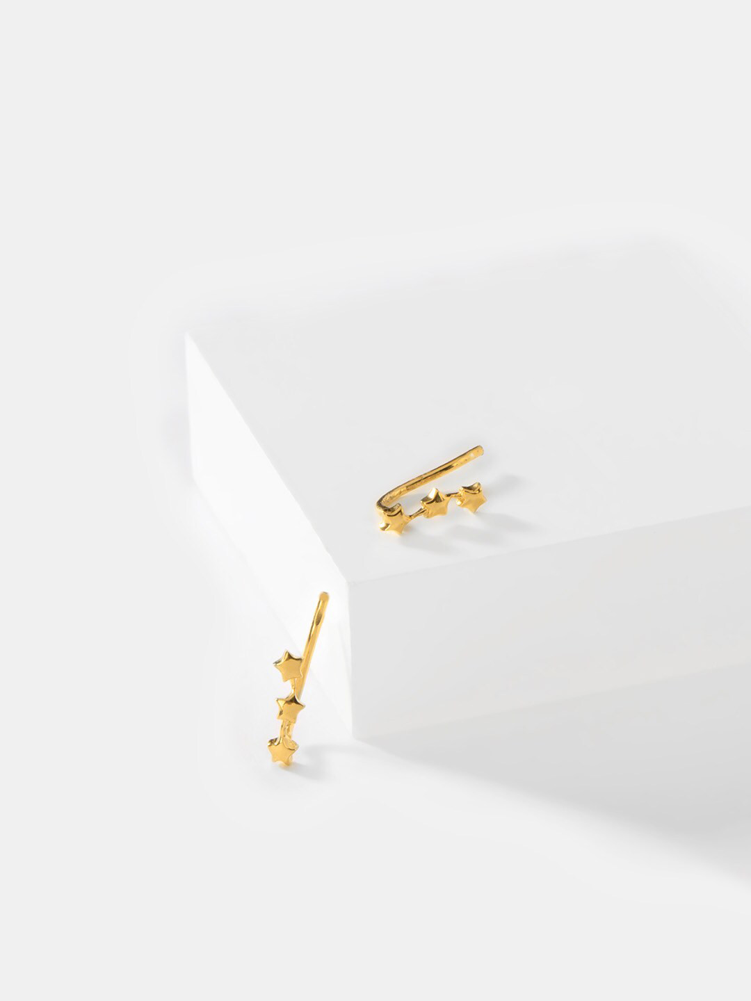 SHAYA Gold-Toned Contemporary Ear Cuff Earrings