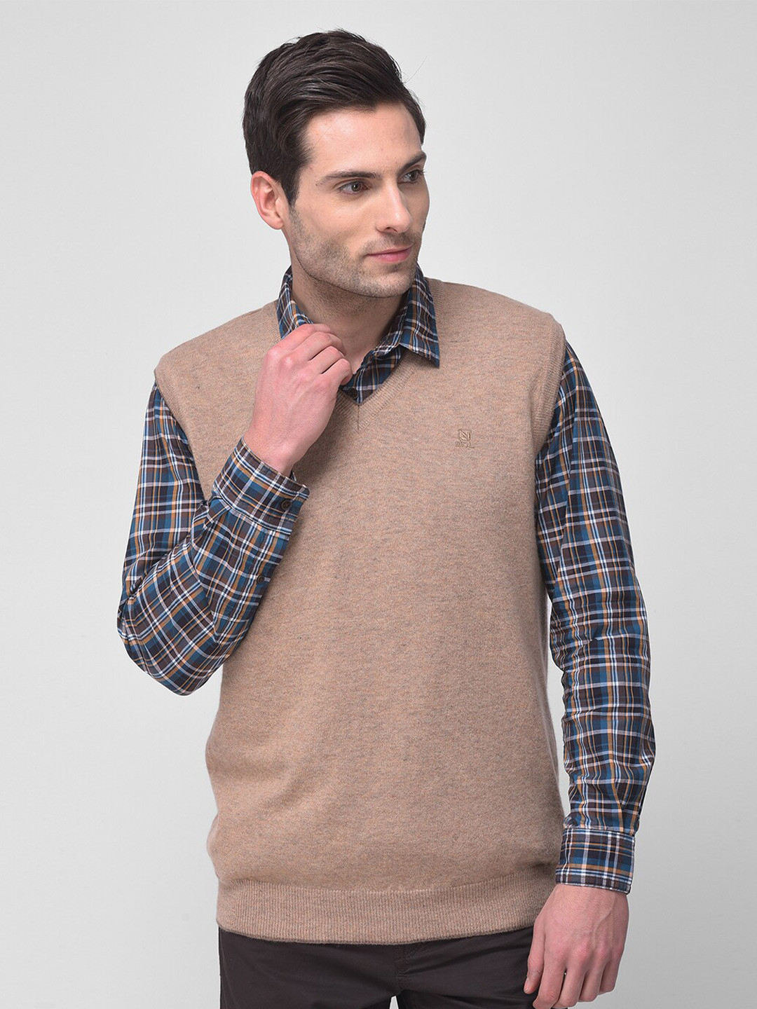 Woodland Men Beige Woolen Sweater Vest
