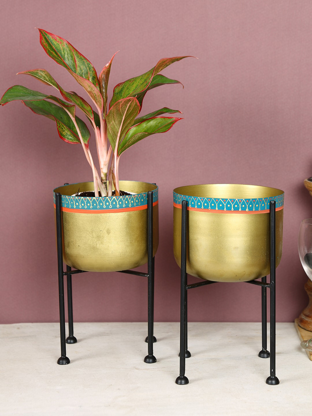 Aapno Rajasthan Olive Green & Black Set of 2 Antique Planters