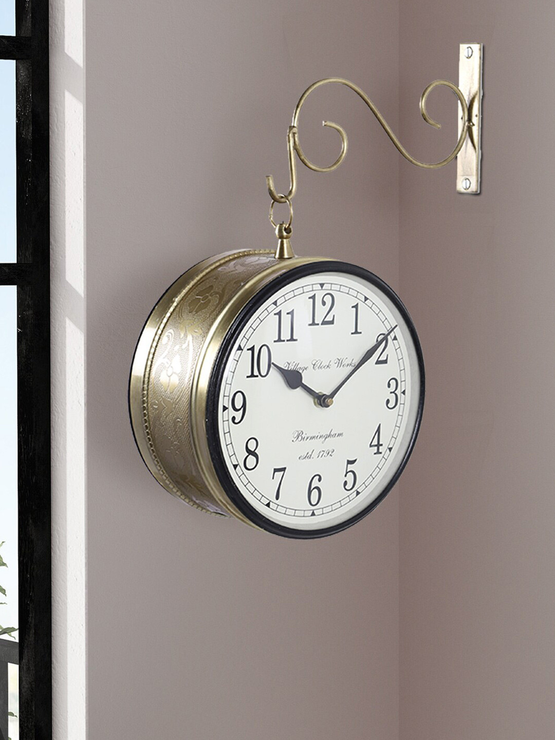 Aapno Rajasthan Gold-Toned & White 32 CM Vintage Analogue Wall Clock