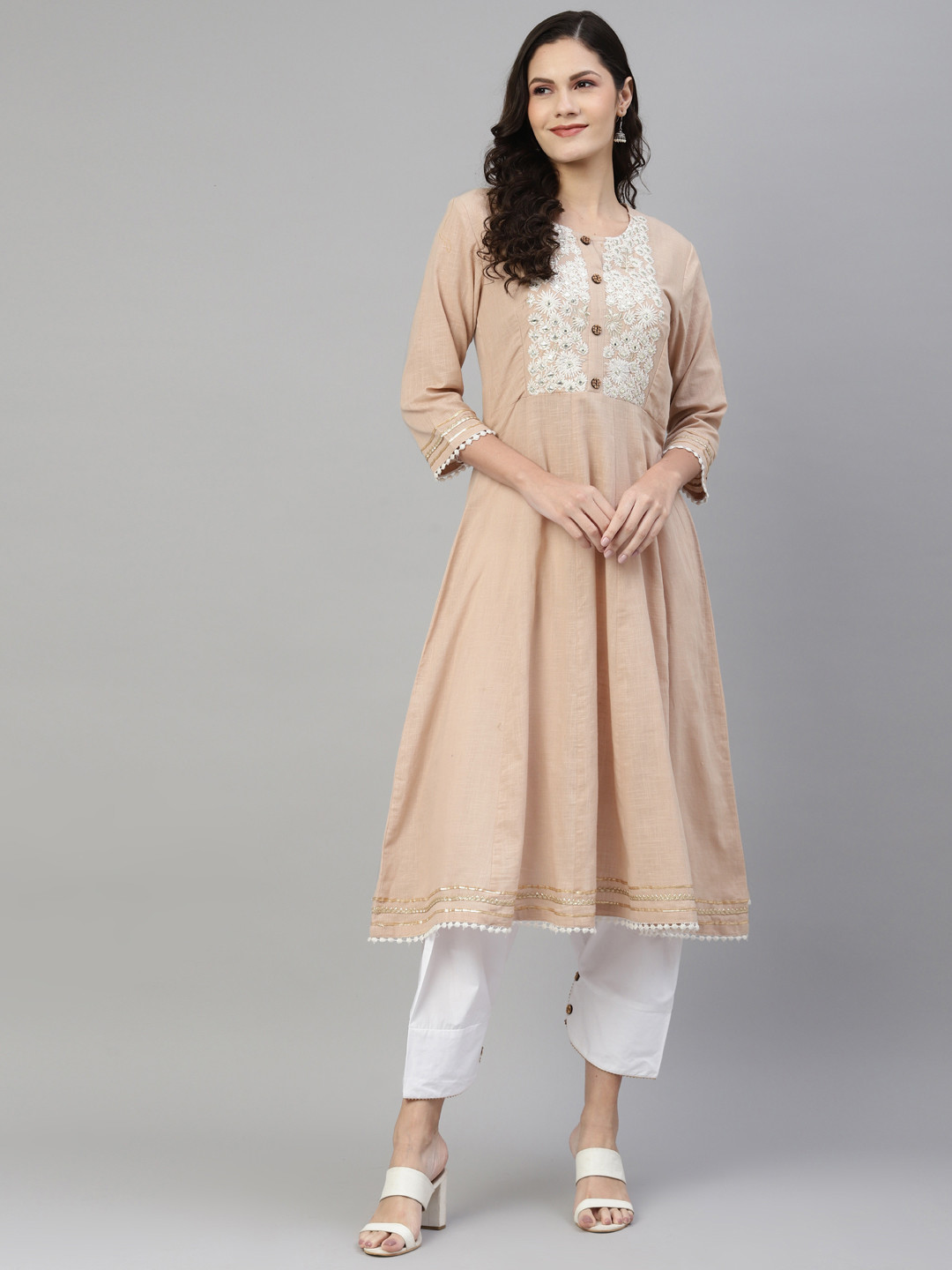 Laado - Pamper Yourself Women Beige Yoke Design Kurta