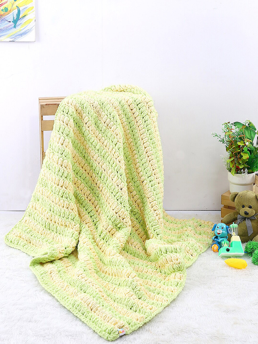 Magic Needles Kids Yellow & Green Self Design 1000 GSM AC Room Single Bed Pram