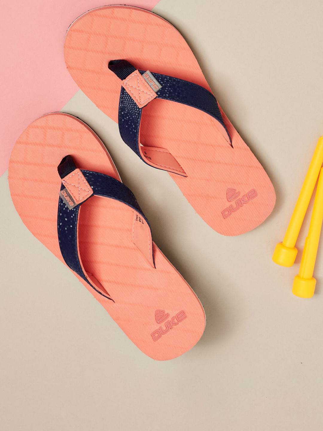 Duke Women Peach-Coloured Textured Thong Flip Flops