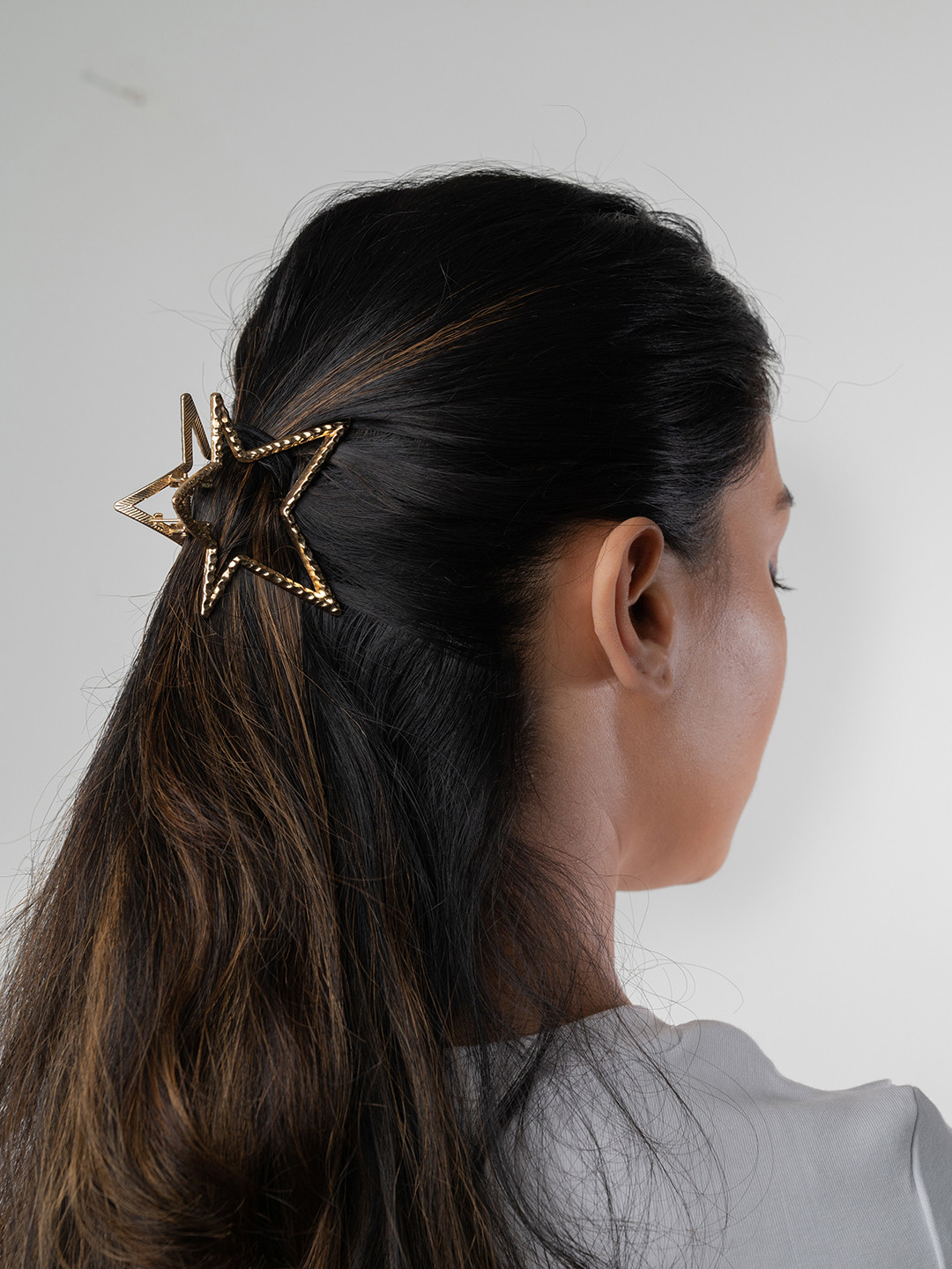 WHITE LIES Women Gold-Toned Star Claw Clip