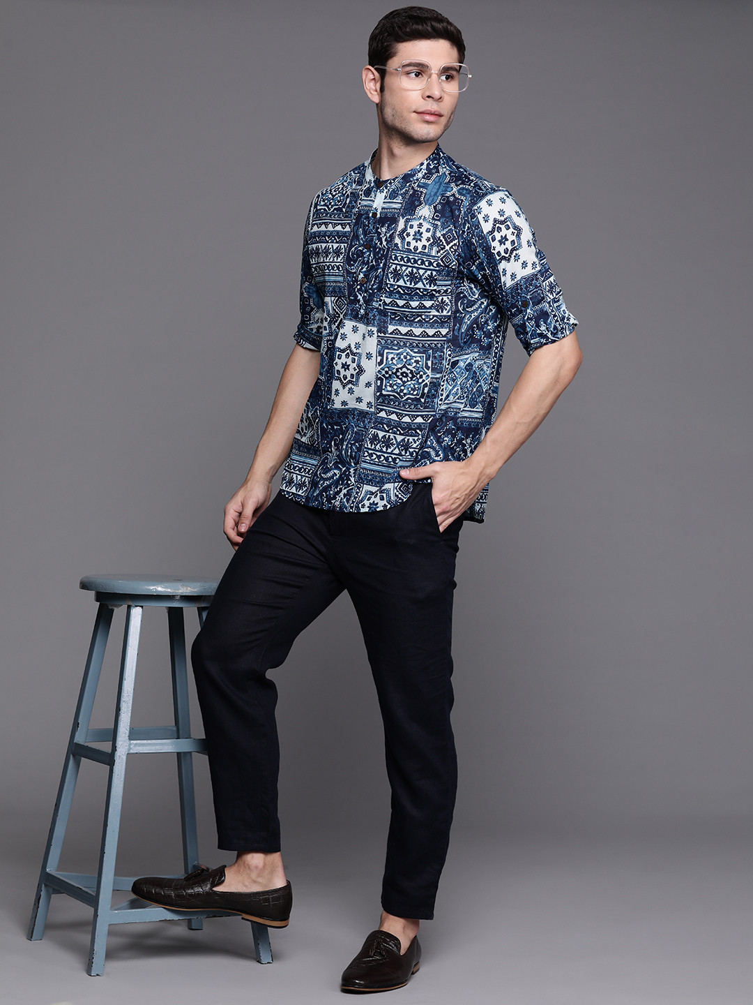Indo Era Men Navy Blue & White Ethnic Motifs Printed Pure Cotton Kurta