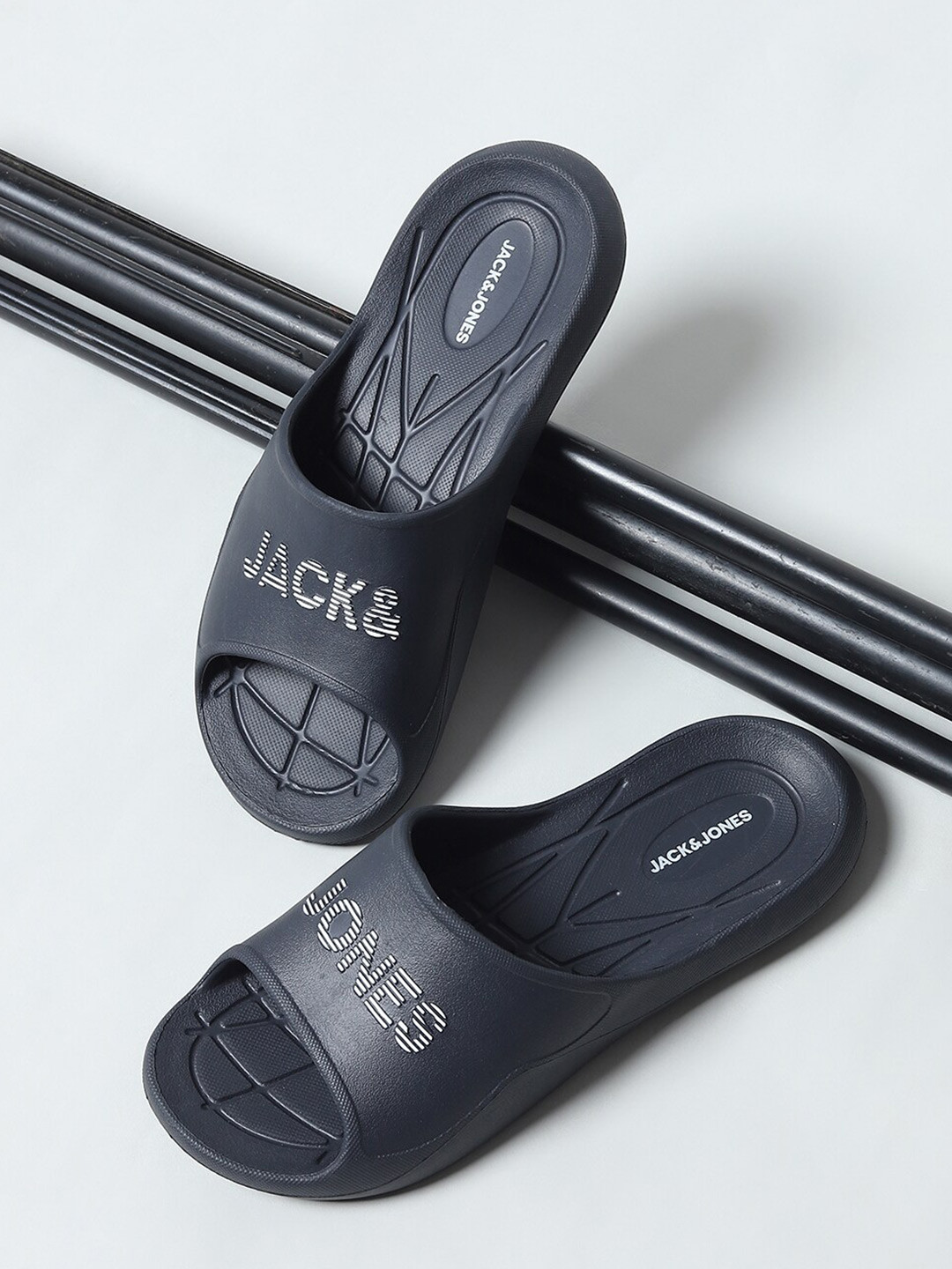 Jack & Jones Men Black & White Printed Sliders