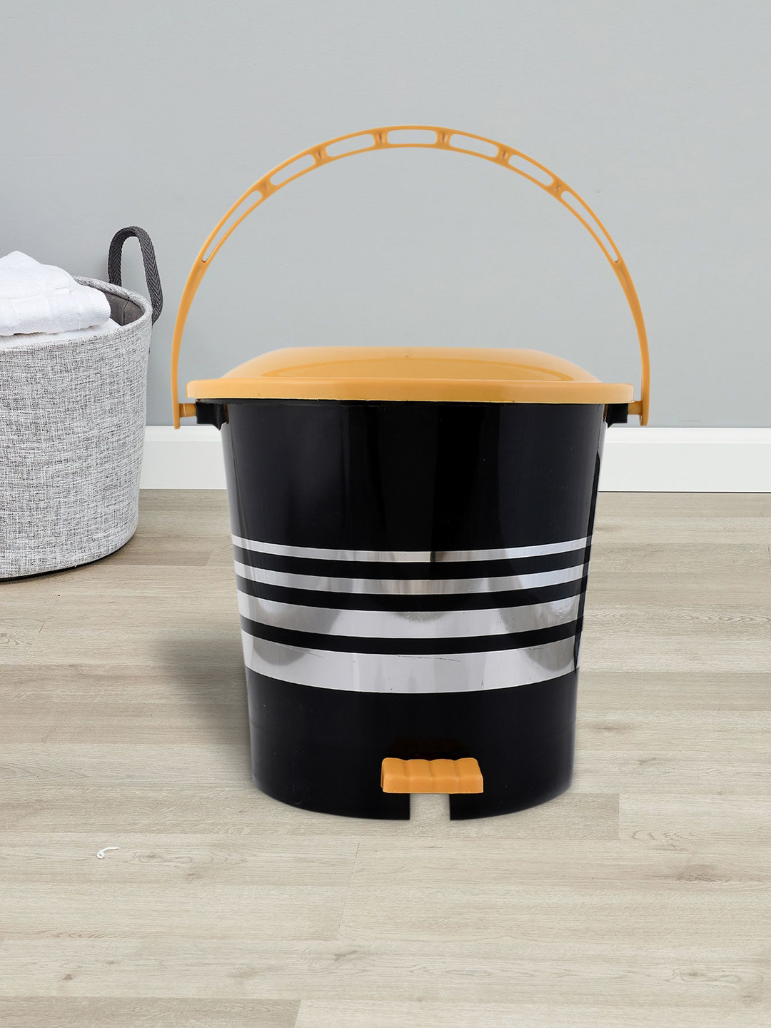 Kuber Industries Black & Yellow Striped Dustbin