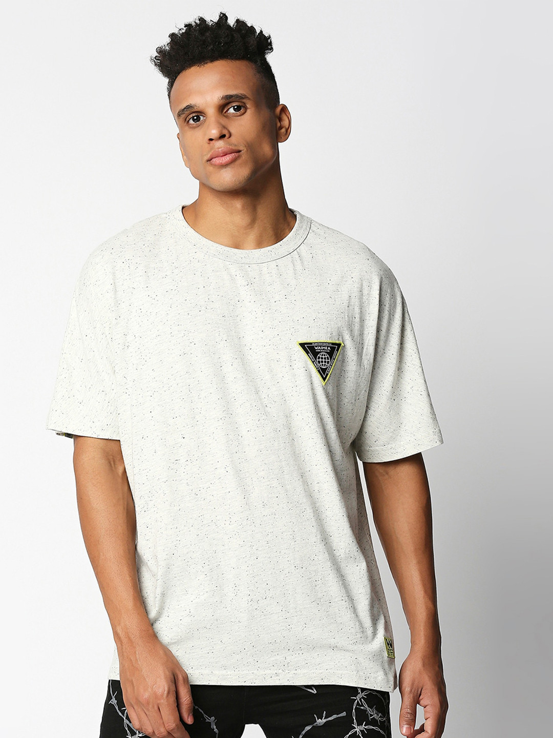 WAIMEA Men Off White Applique Boxy T-shirt