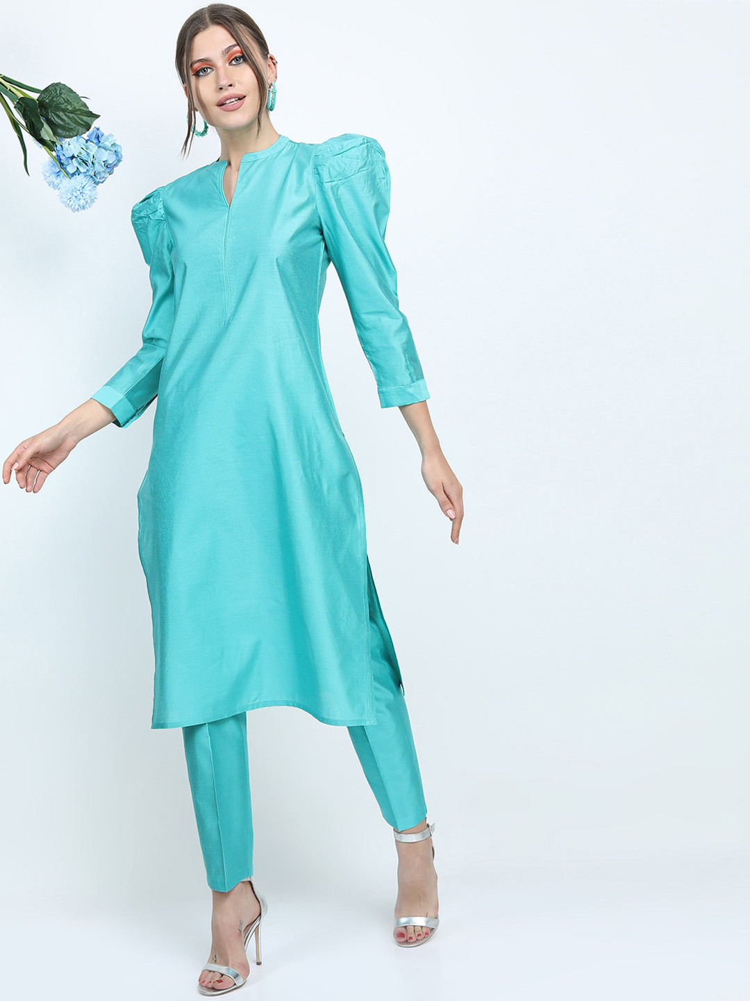 Vishudh Women Turquoise Blue  Kurti with Trousers