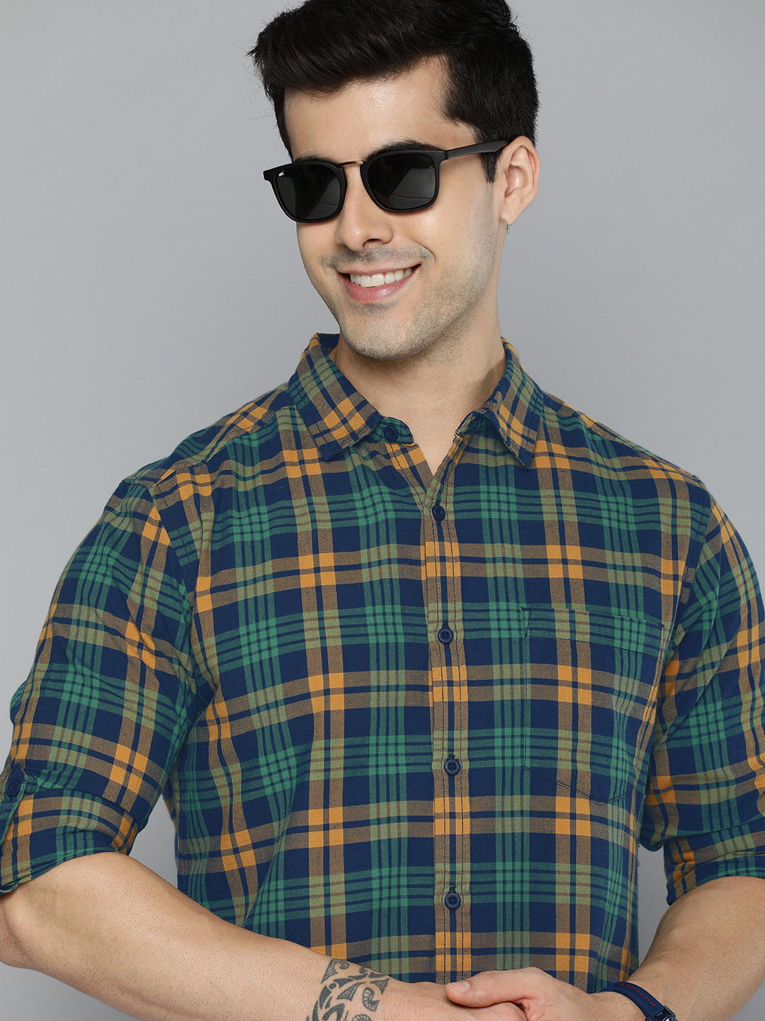 HERE&NOW Men Green Slim Fit Checked Casual Shirt