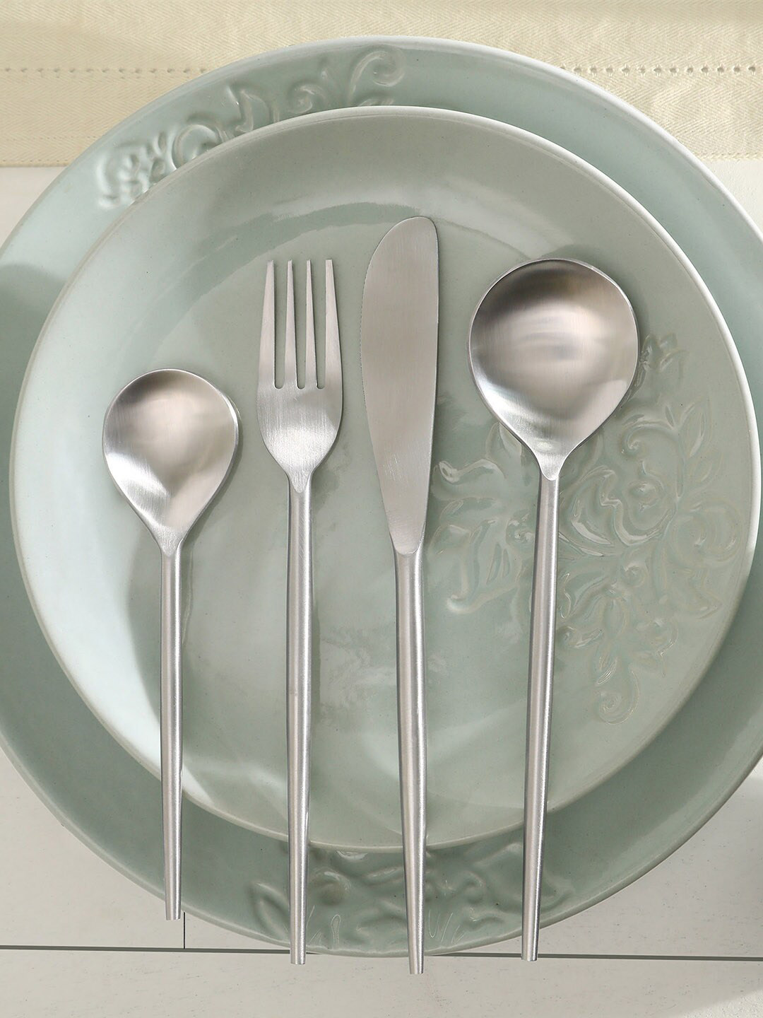 ellementry Set of 4 Silver-Toned Solid Stainless Steel Cutlery Set