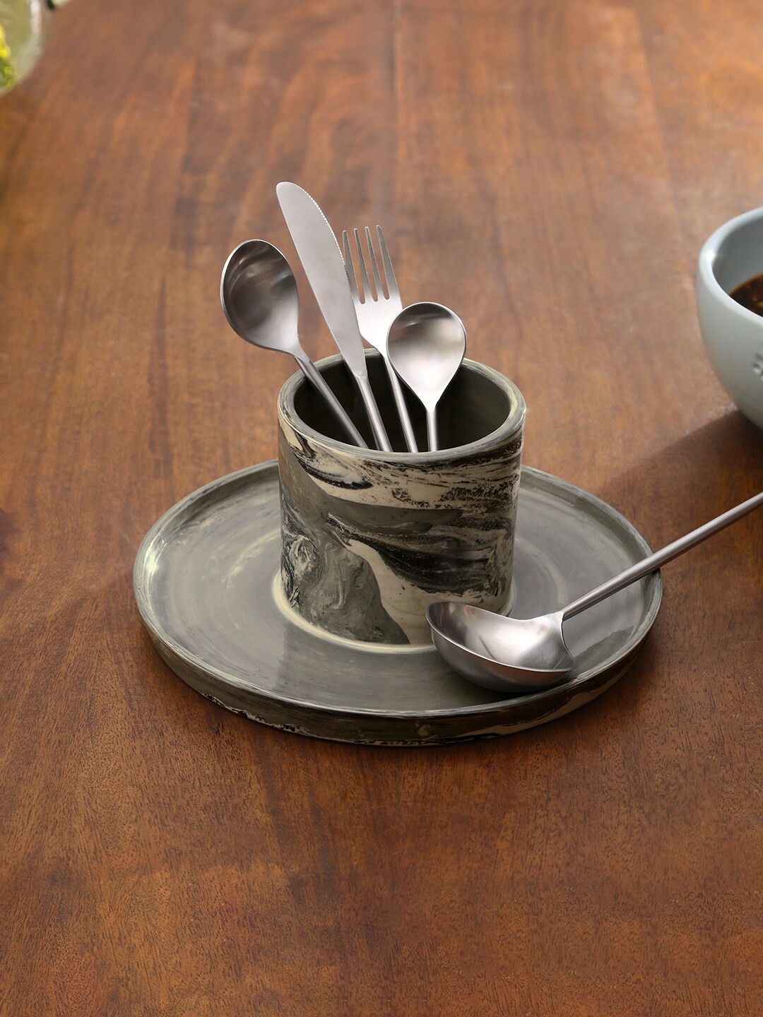 ellementry Black Textured Cutlery Holder with Spoon Rest