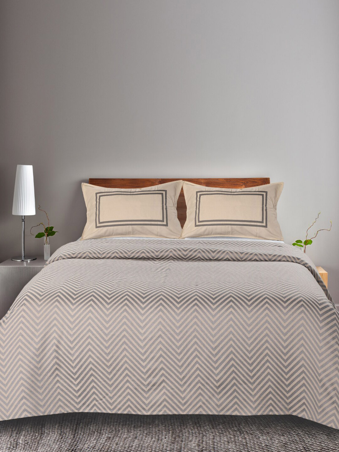 Saral Home Grey Chevron Cotton 160 TC Queen Bedsheet with 2 Pillow Covers-100 x 90 inches