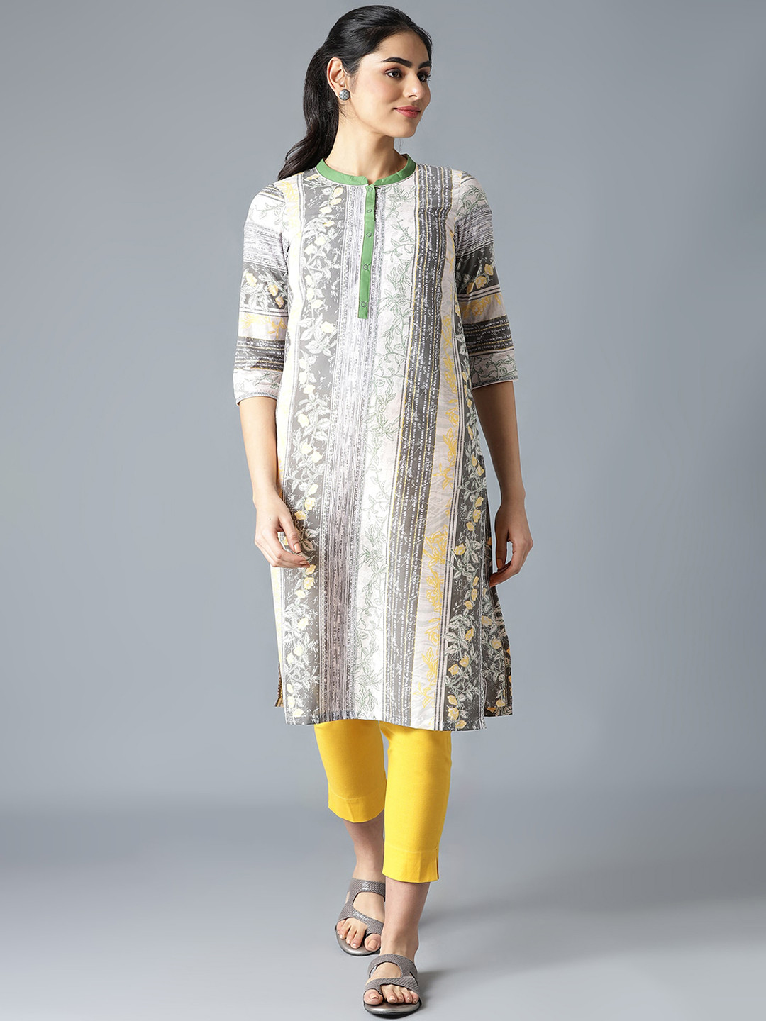 AURELIA Women Grey & Yellow Floral Printed Pure Cotton Kurta