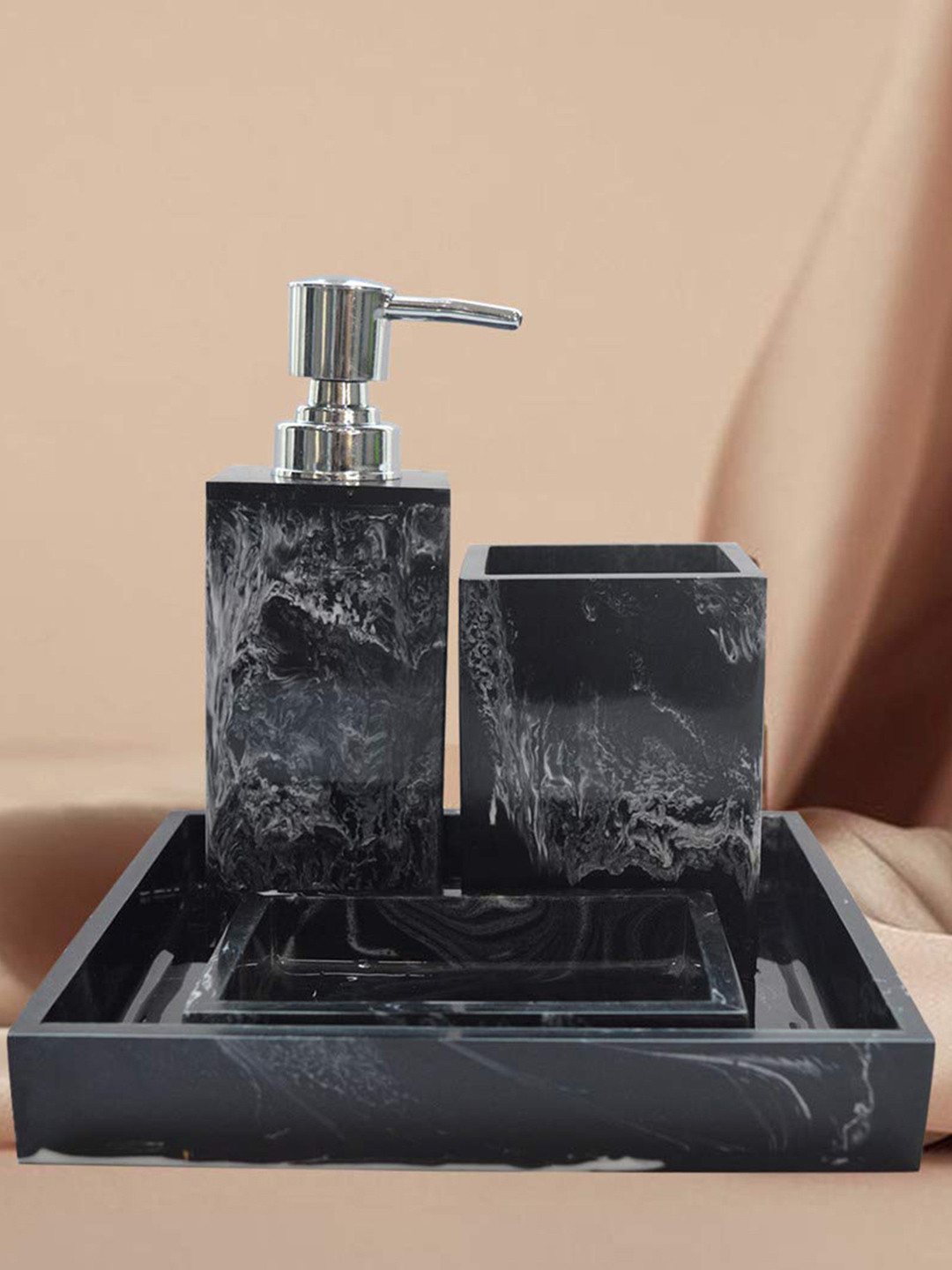 Tranquil square Black & White Set of 4 Abstract Printed Bathroom Accessories