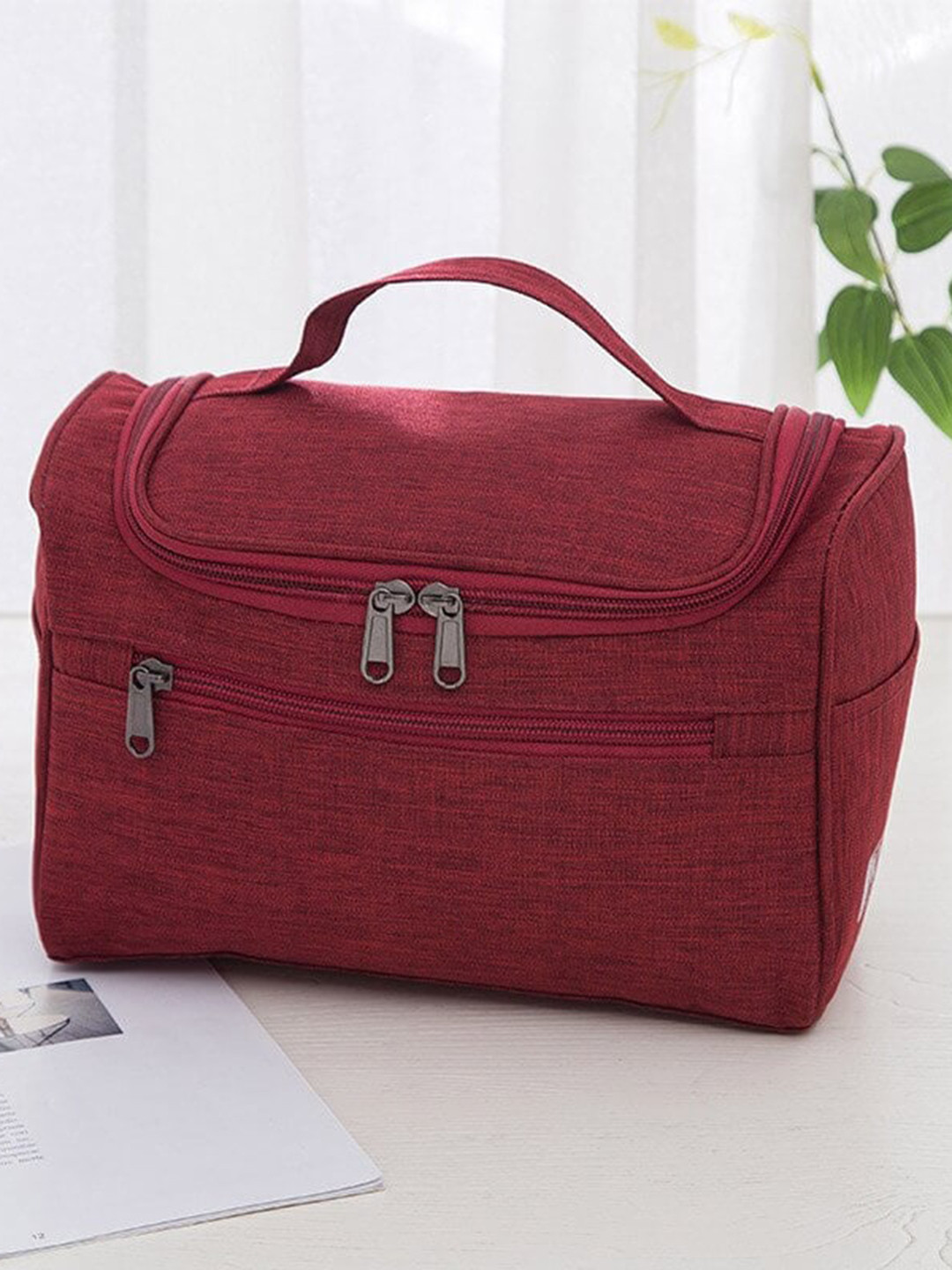 Awestuffs Red Hanging Water Resistant with Mesh Pockets Travel Toiletry Kit