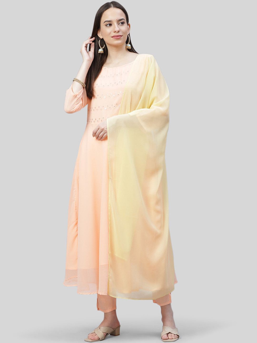 Jompers Women Peach-Coloured Yoke Design Layered Kurti with Trousers & With Dupatta