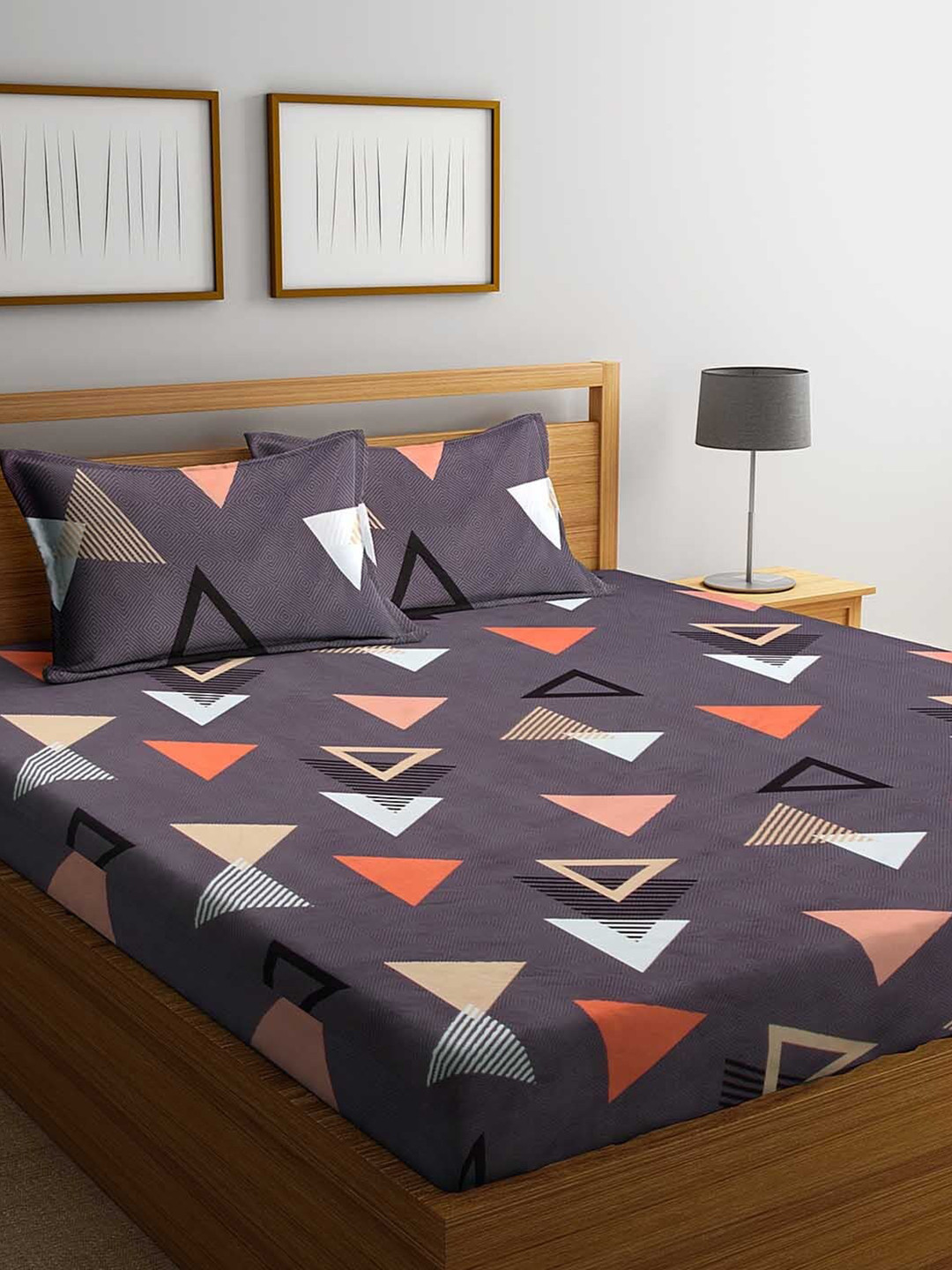 Home Sizzler Grey & Peach-Coloured Geometric 210TC King 1 Bedsheet with 2 Pillow Covers