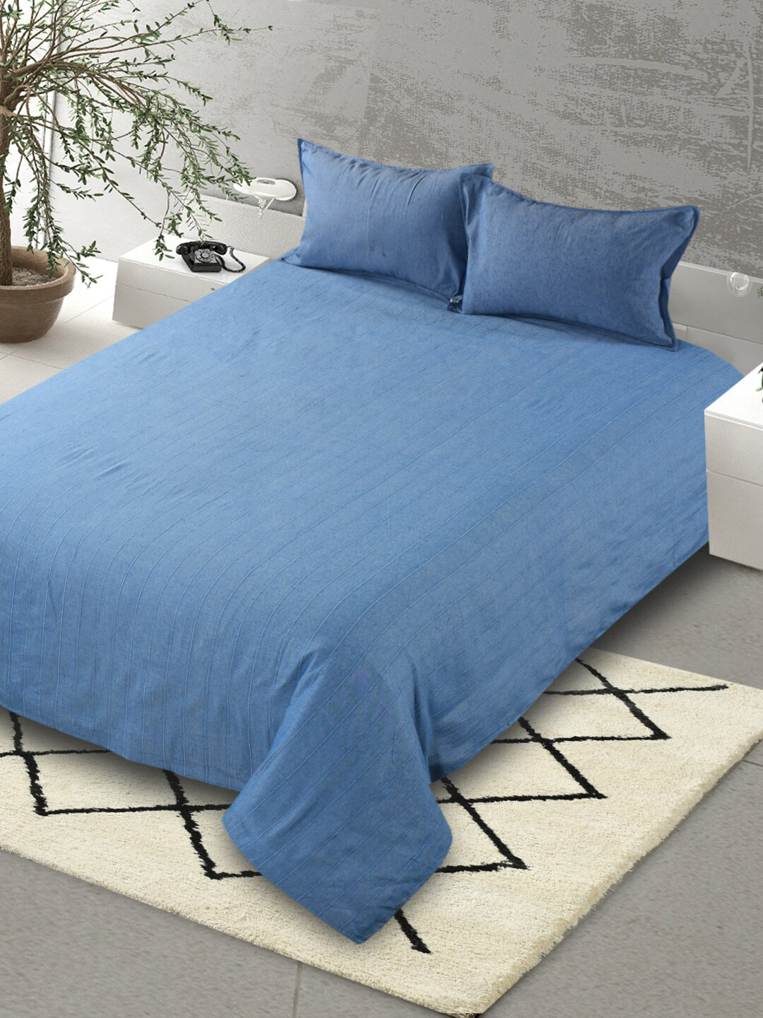 Saral Home Blue 160 TC King Bedsheet with 2 Pillow Covers