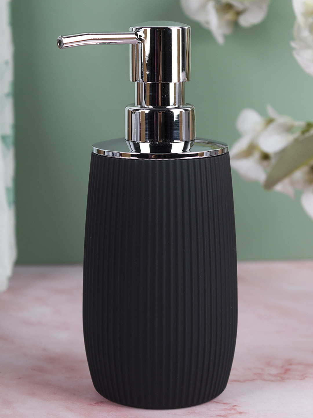 MARKET99 Black Textured Soap Dispenser