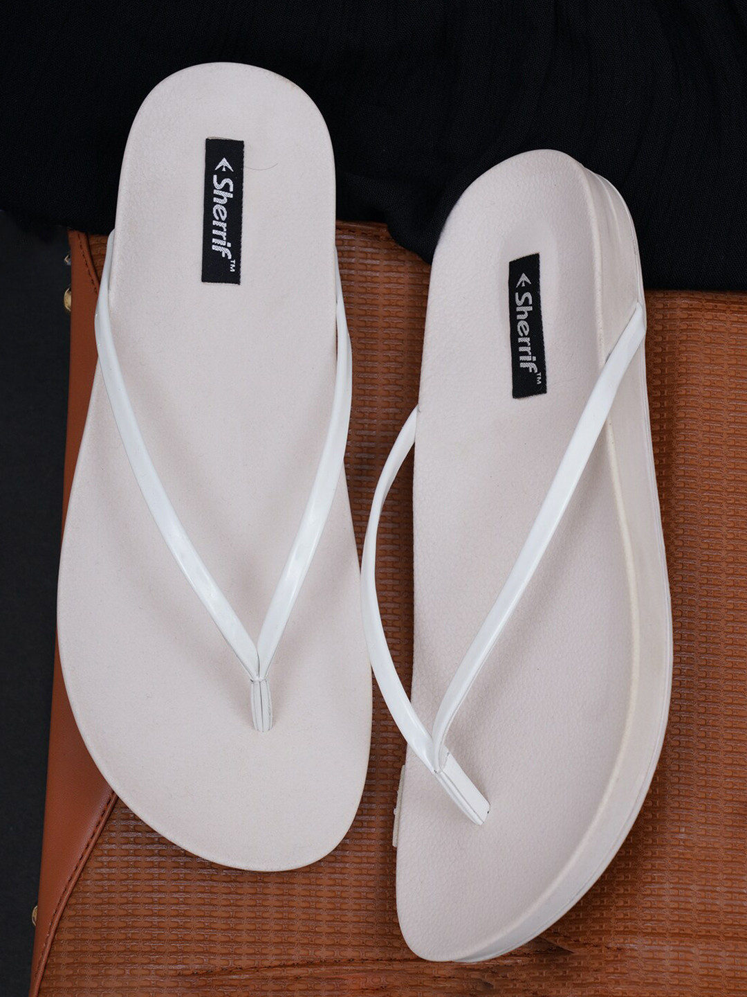 Sherrif Shoes Women White Rubber Thong Flip-Flops