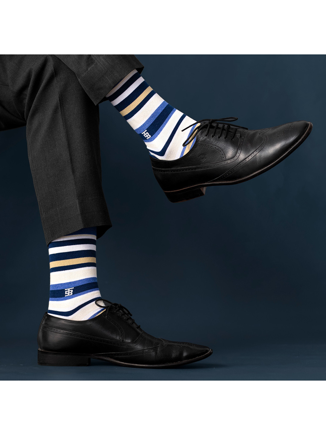 SockSoho Men Multi-Coloured Striped Calf Length Socks
