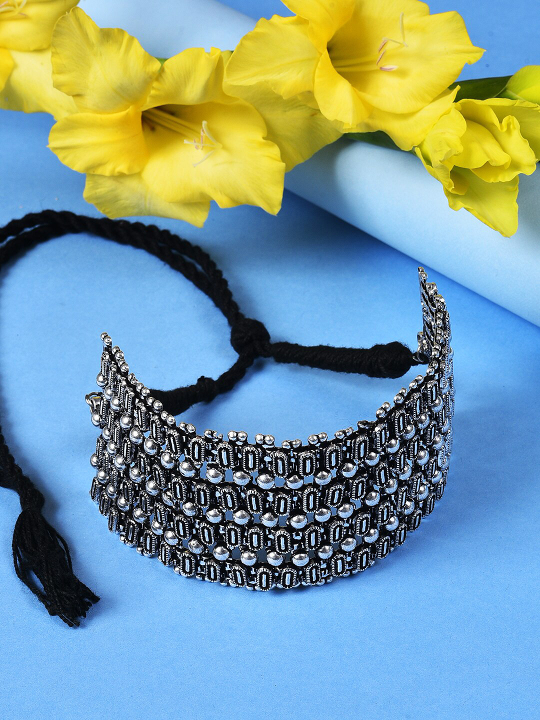 SOHI Silver-Plated Choker Necklace