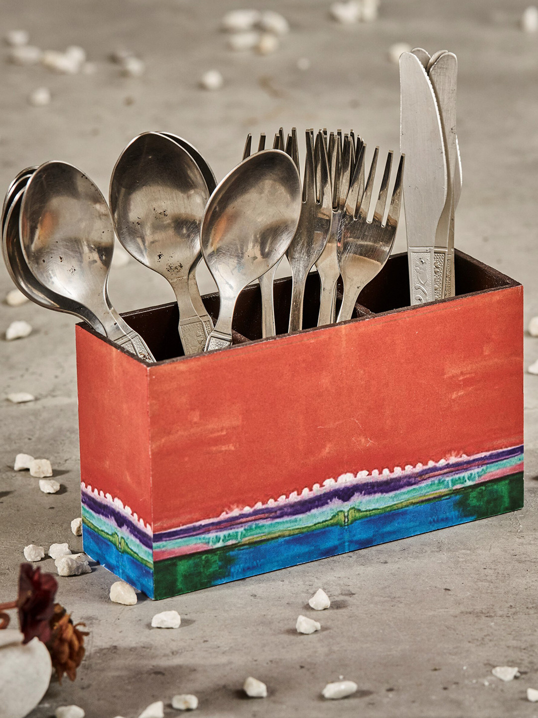 A Tiny Mistake Red & Green Solid Wooden Cutlery Holder