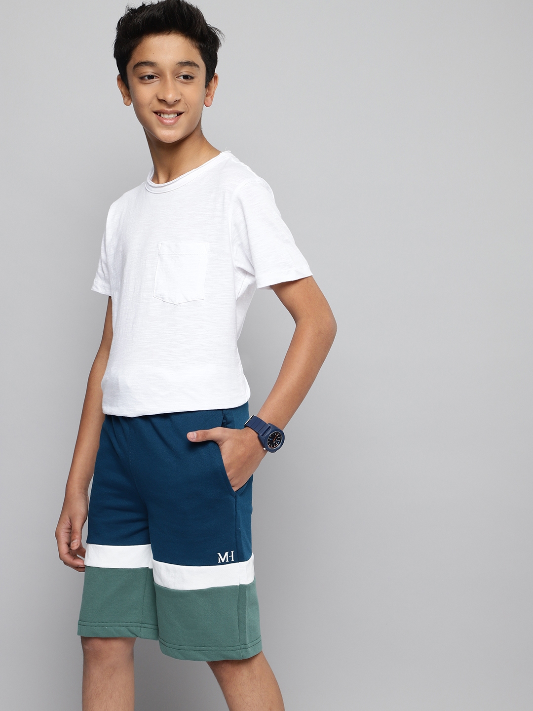 Pinstripe best sale shorts juniors