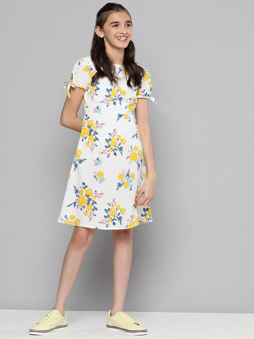 Juniors on sale yellow dress