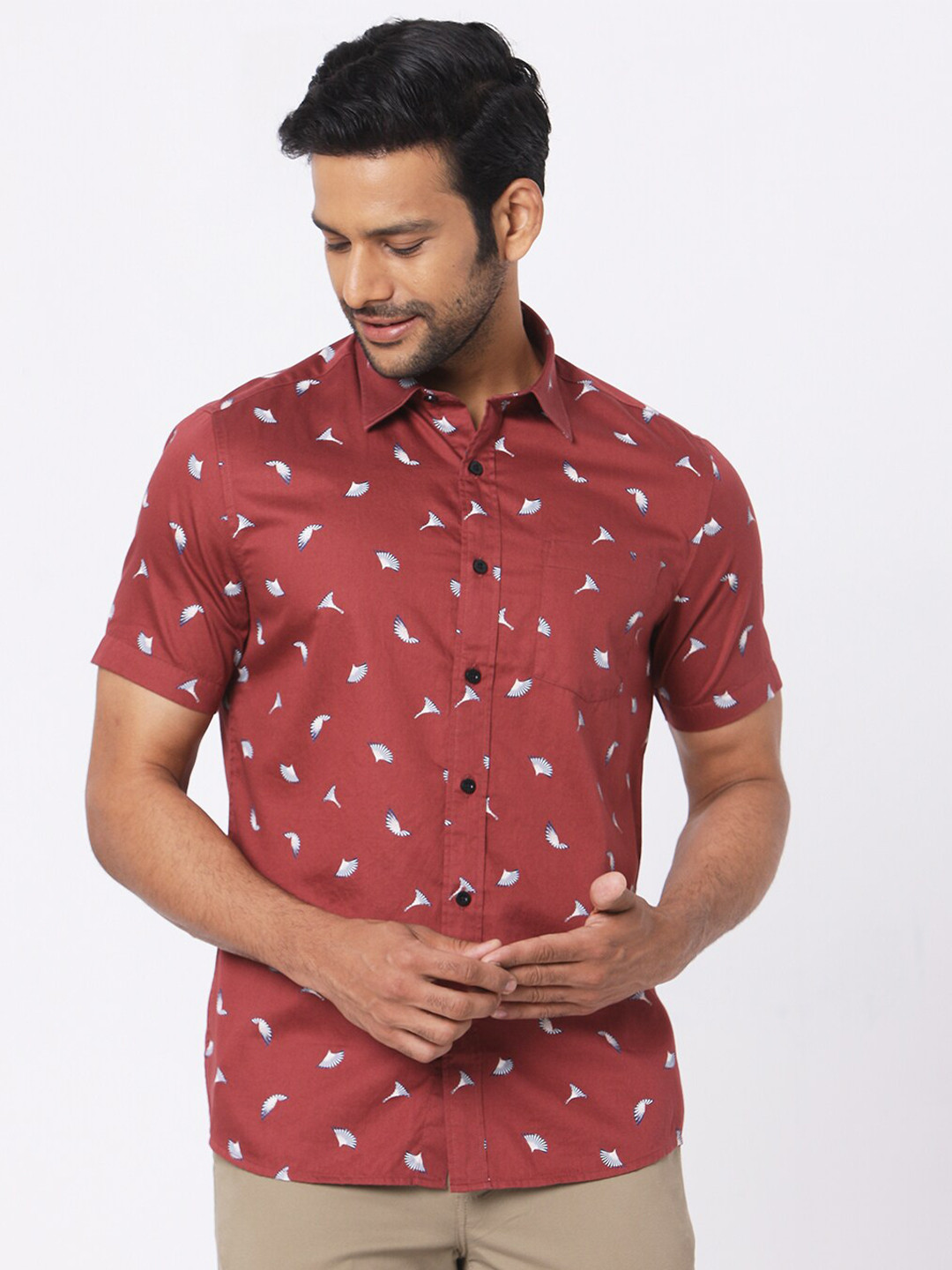 MERCHANT MARINE Men Red Classic Slim Fit Printed Casual Shirt