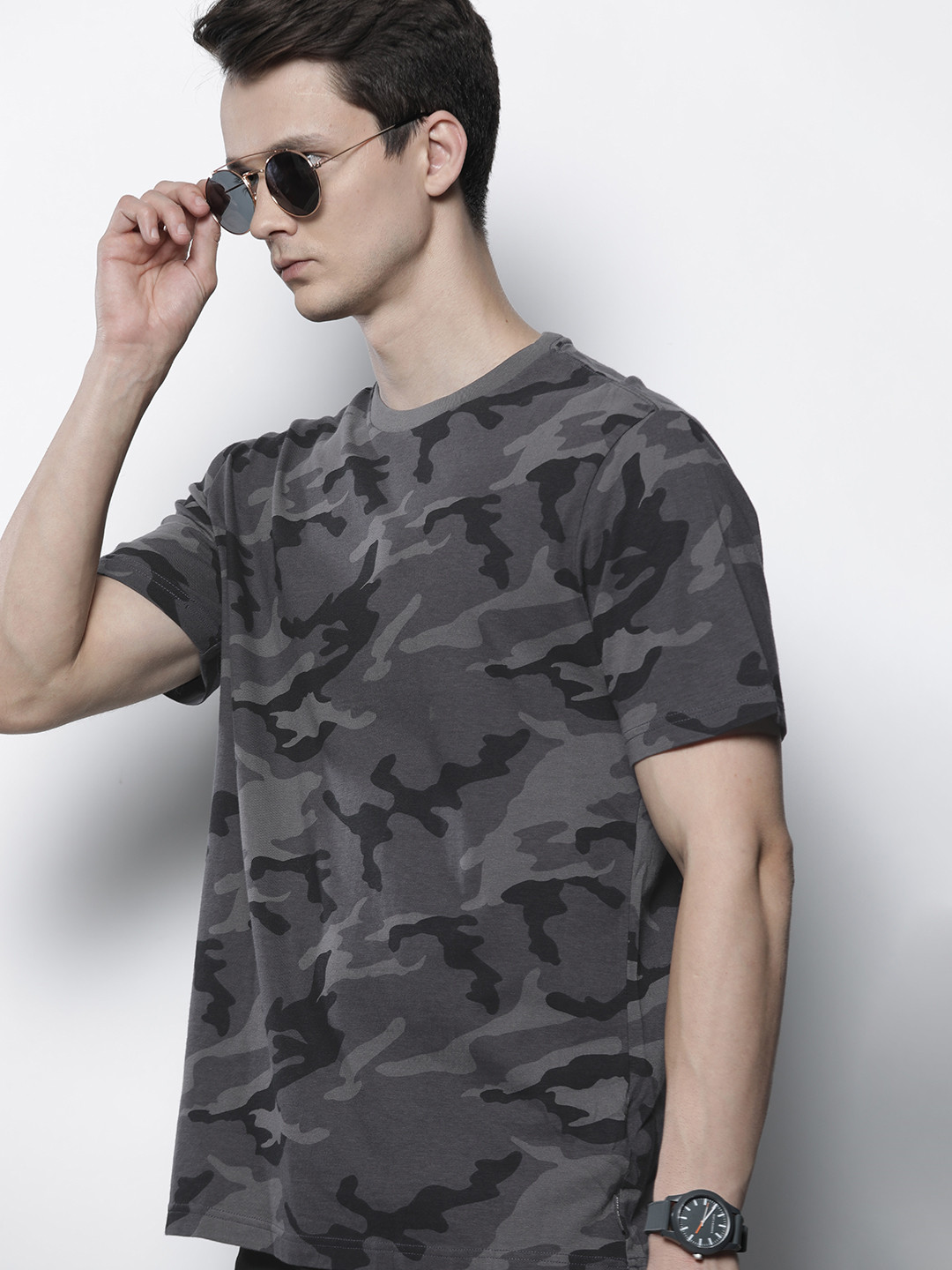 AMERICAN EAGLE OUTFITTERS Men Grey Camouflage Printed Pure Cotton T-shirt