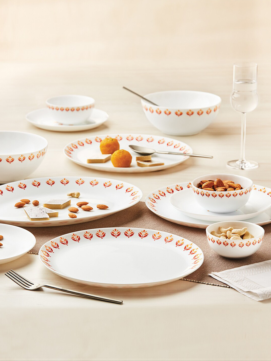 Larah by BOROSIL Moon Series Gardenia White Floral Opalware Microwave Safe 21 Piece Dinner Set