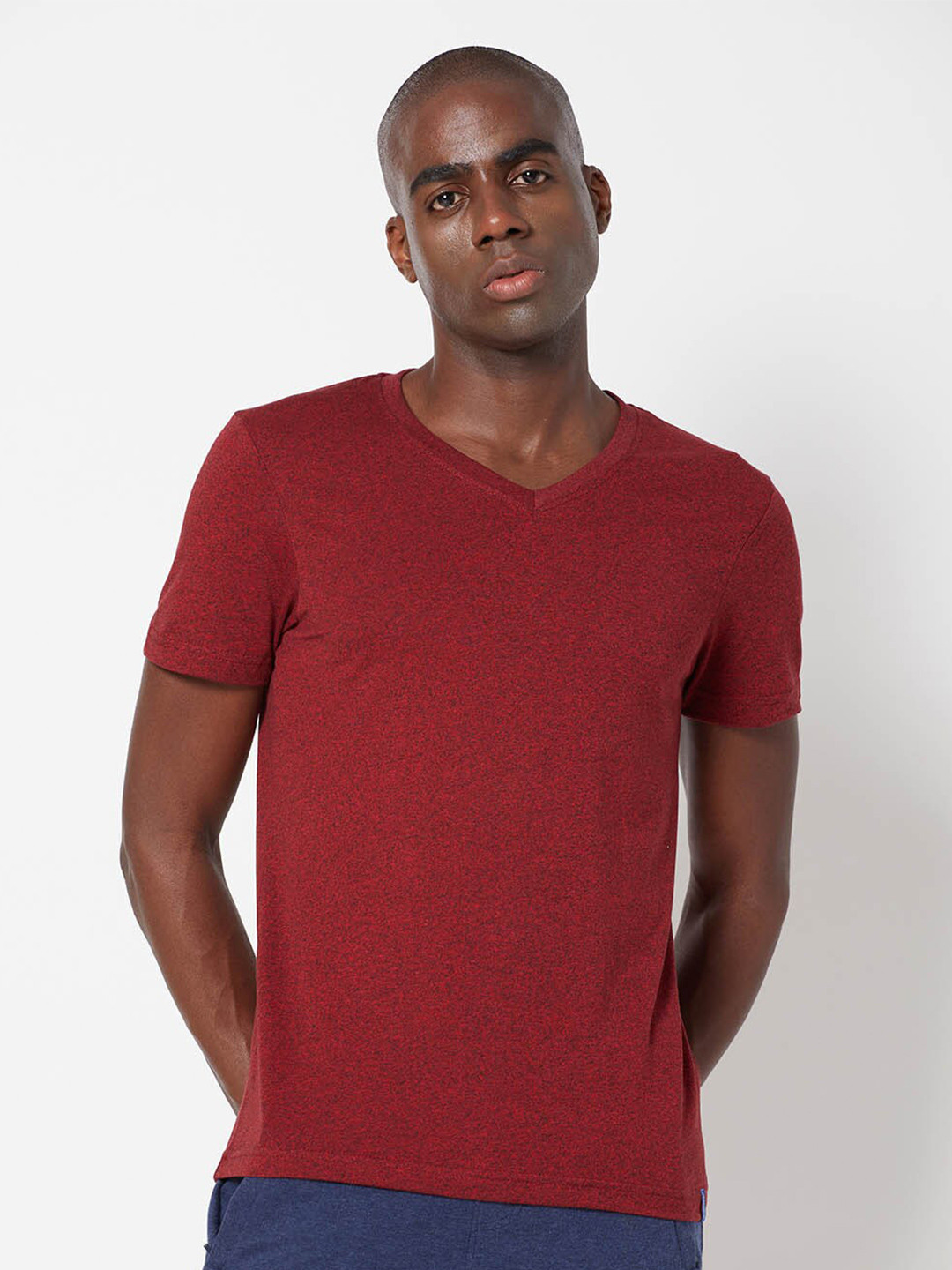 SPORTO Men Red V-Neck Solid Cotton T-shirt