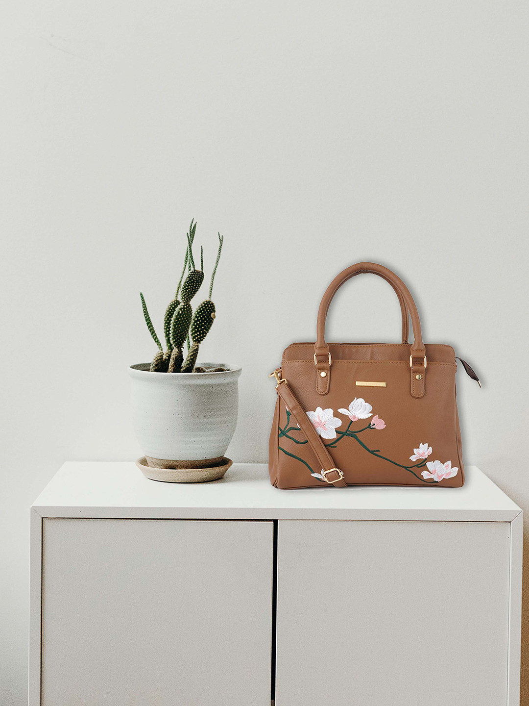 Lapis O Lupo Women Brown & Pink Floral Print Structured Handheld Bag